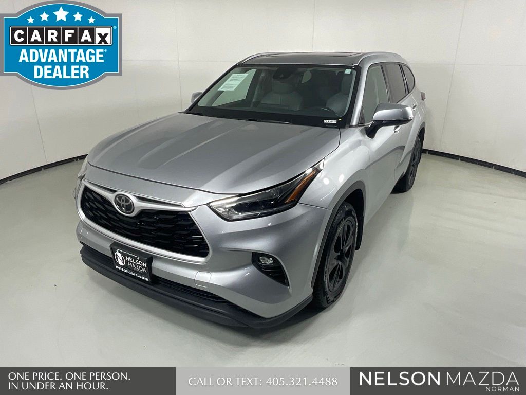 2021 Toyota Highlander XLE 4x4 V6's photo