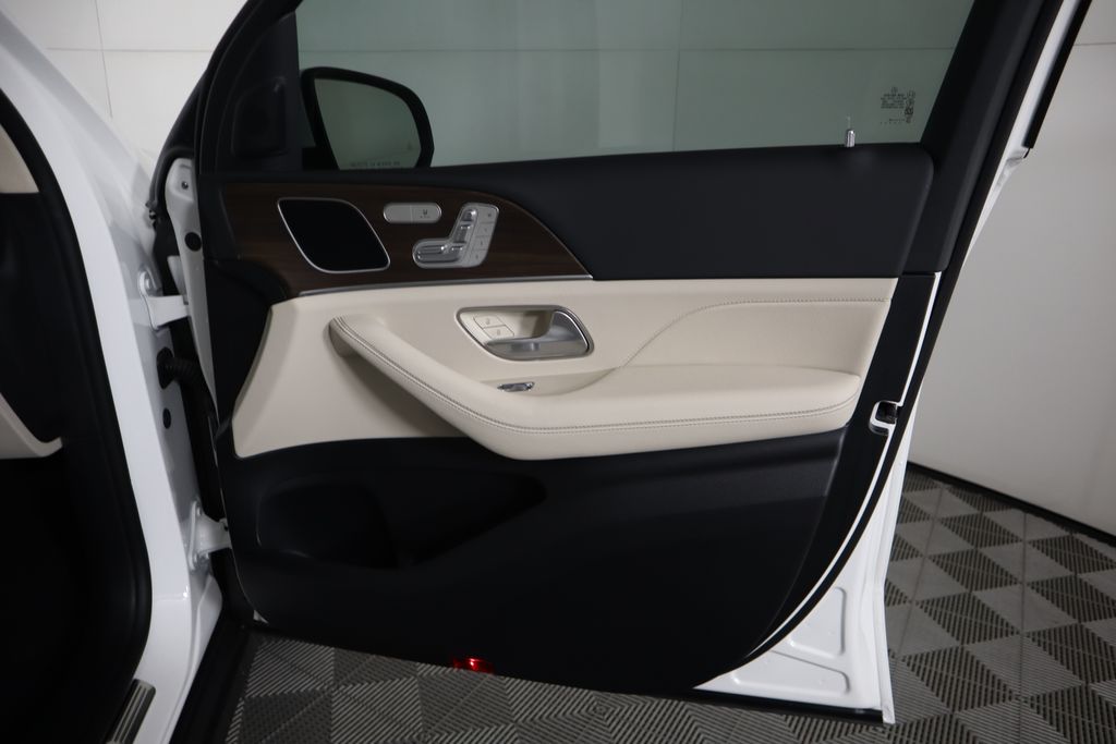 2025 Mercedes-Benz GLE 450 27