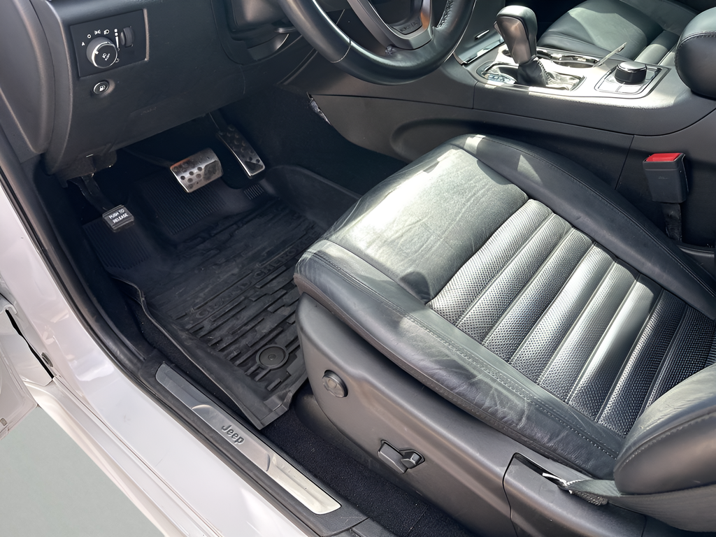 Used Car 2021 Jeep Grand Cherokee  Limited X For Sale Under $30,000 In Austin, Texas