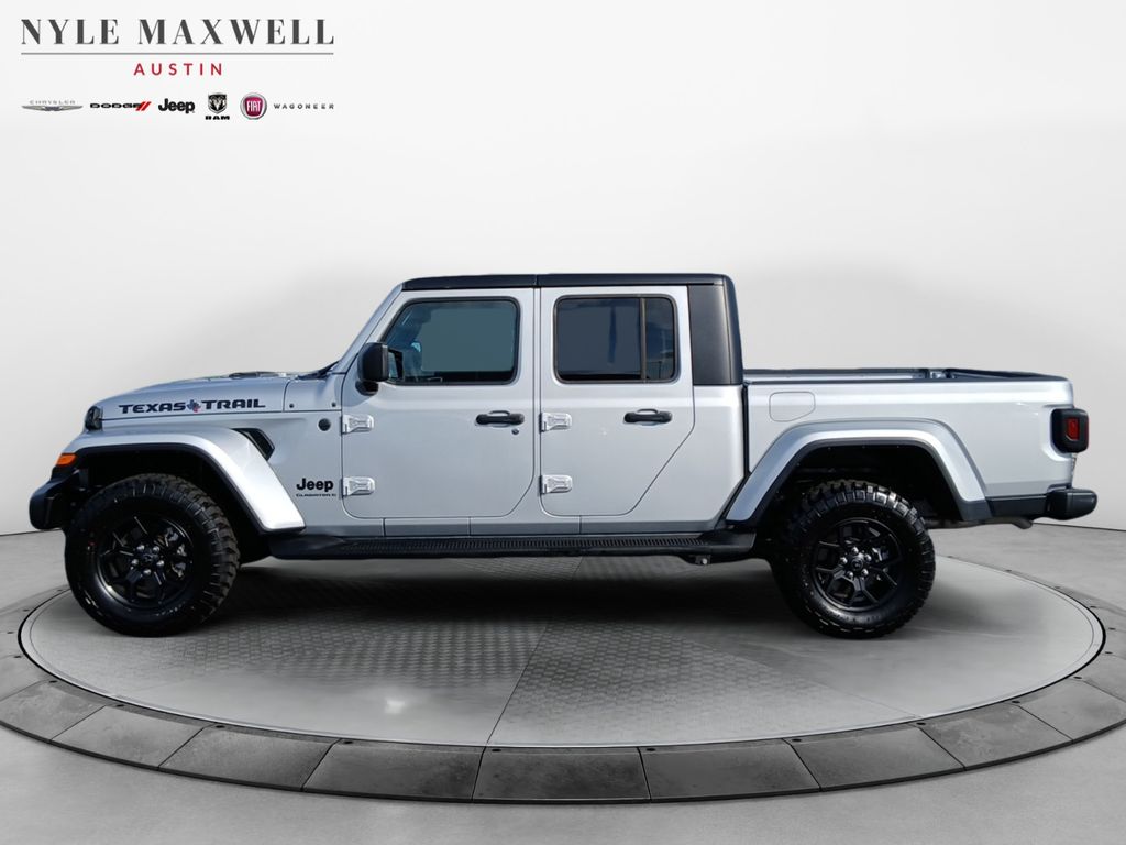 Used Car 2023 Jeep Gladiator  Texas Trail For Sale Under $35,000 In Austin, Texas