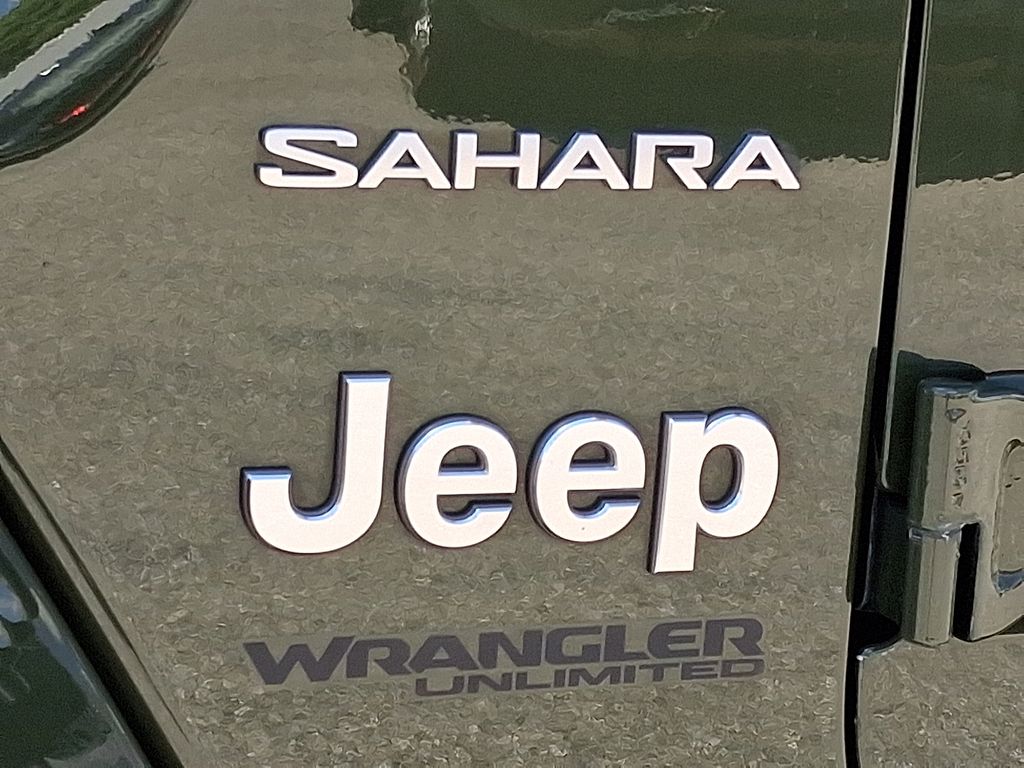 2022 Jeep Wrangler — photo 30