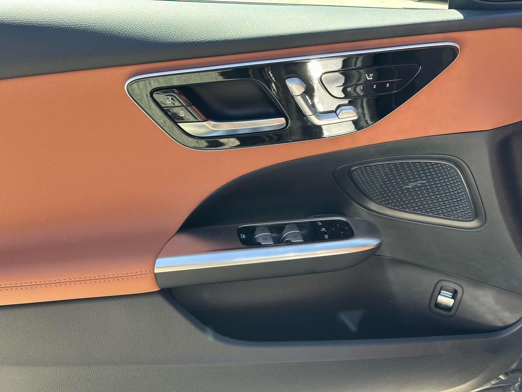 2025 Mercedes-Benz C-Class C 300 17