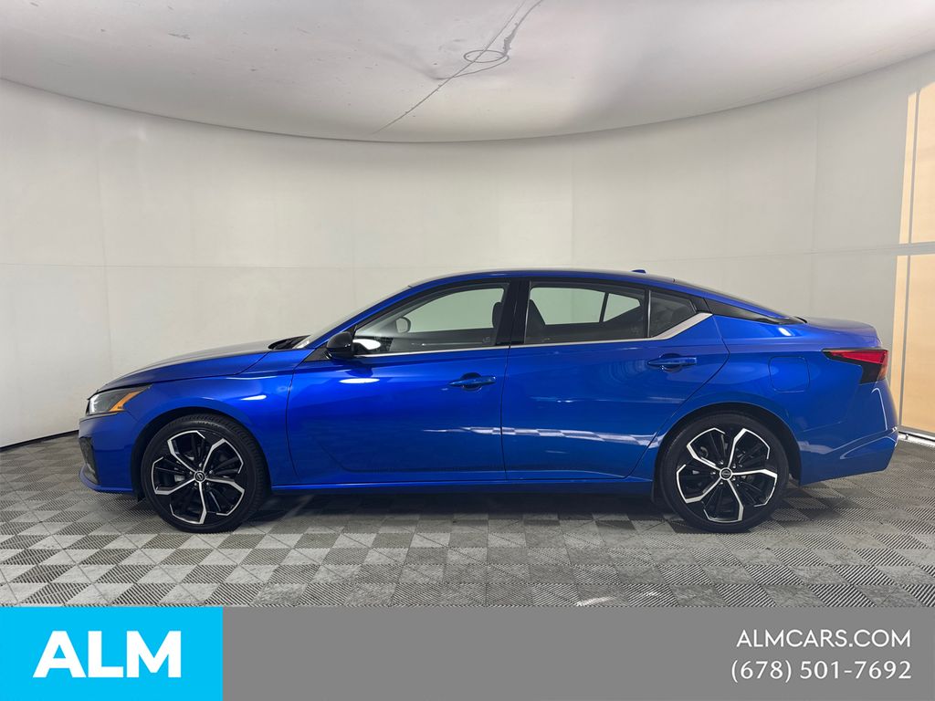 Used 2025 Blue Nissan 2.5 SR image 11