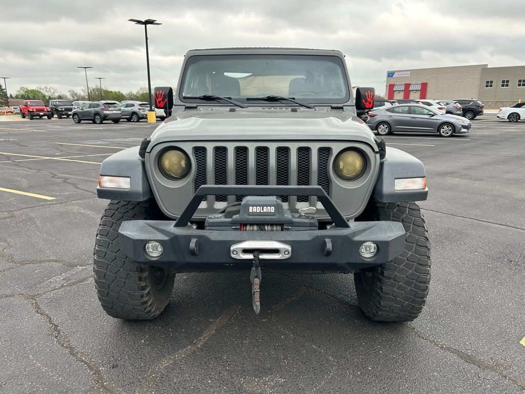 View vehicle photo 4