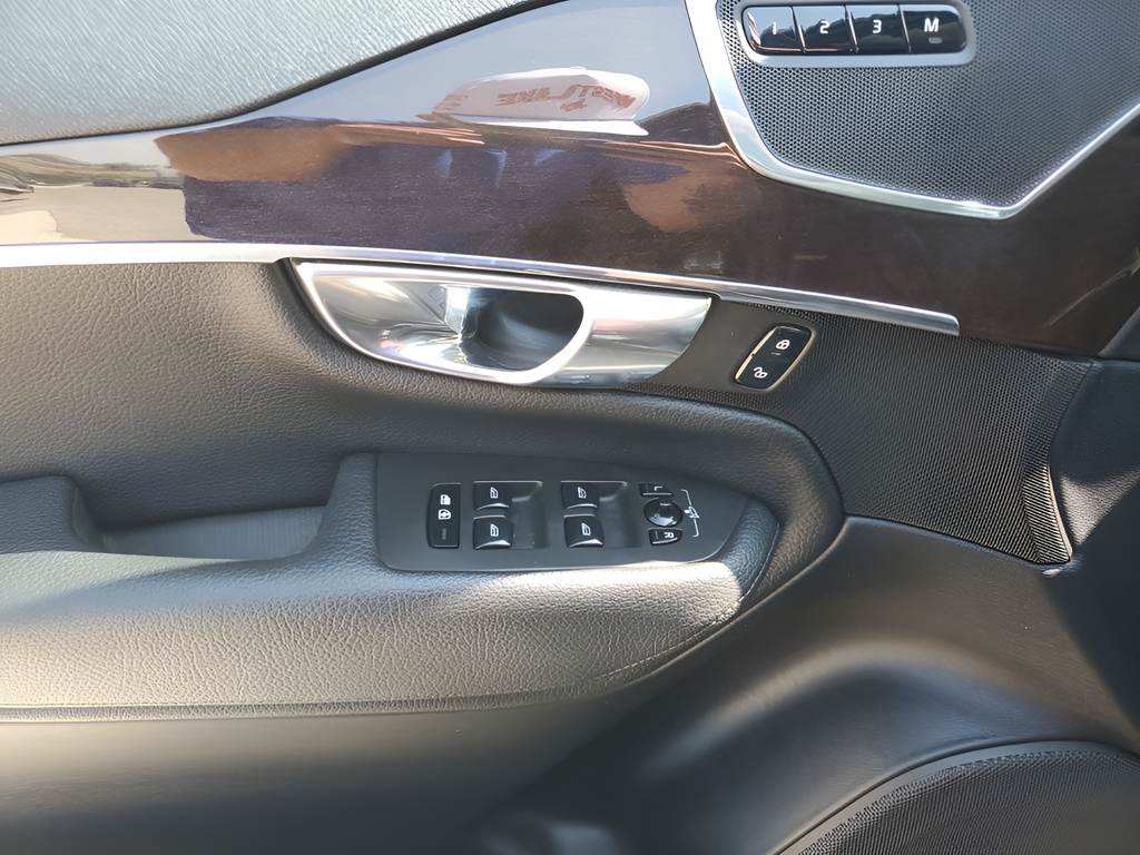 Used Car 2017 Volvo Xc90  T5 Momentum For Sale Under $20,000 In Austin, Texas