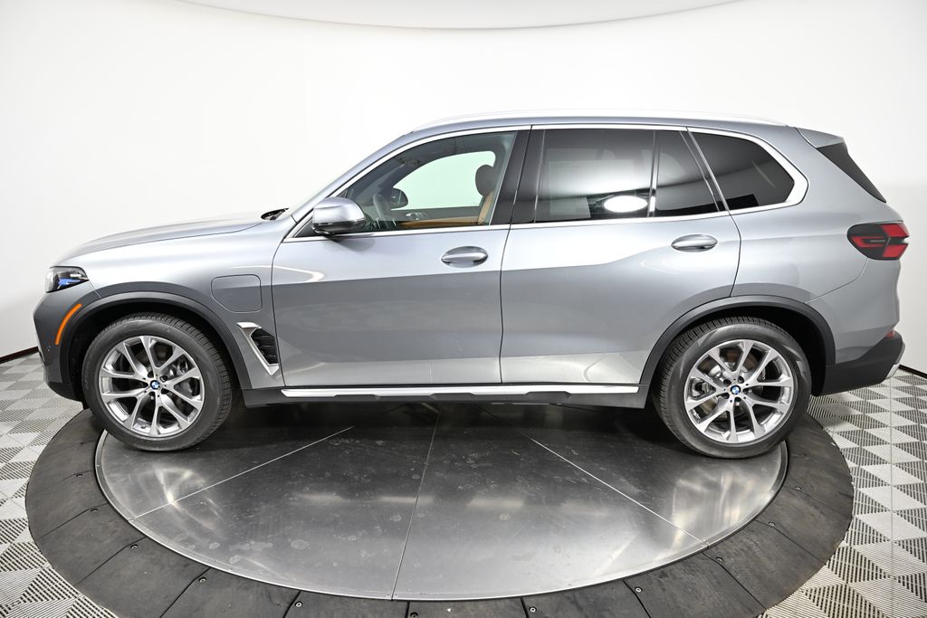 Thumbnail: 2026 BMW X5 - 2