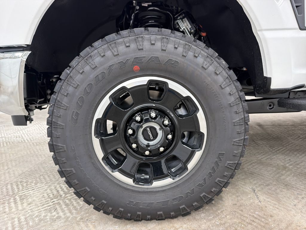 New 2026 White Ford Lariat Tremor image 11