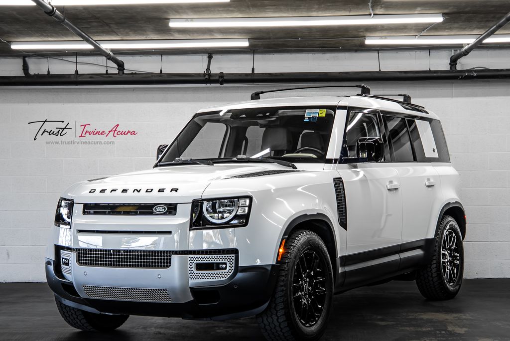 2020 Land Rover Defender S's photo