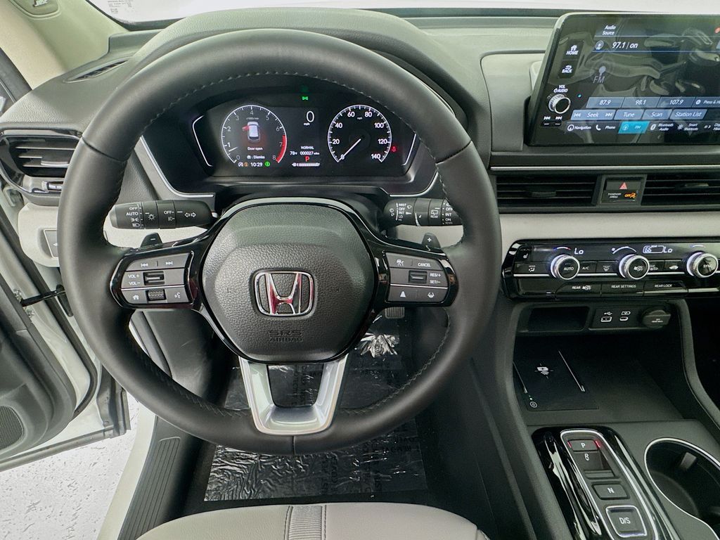 Used Car 2025 Honda Pilot  Touring For Sale Under $60,000 In Austin, Texas