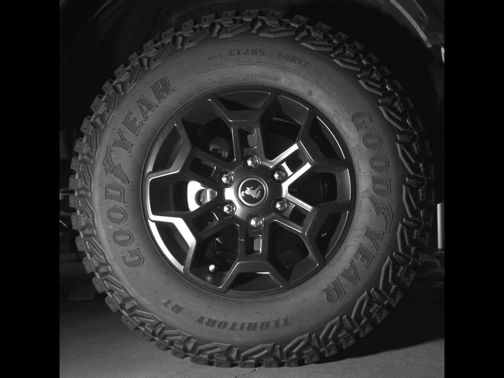 New 2026 Avalanche Gray Ford Badlands® image 9