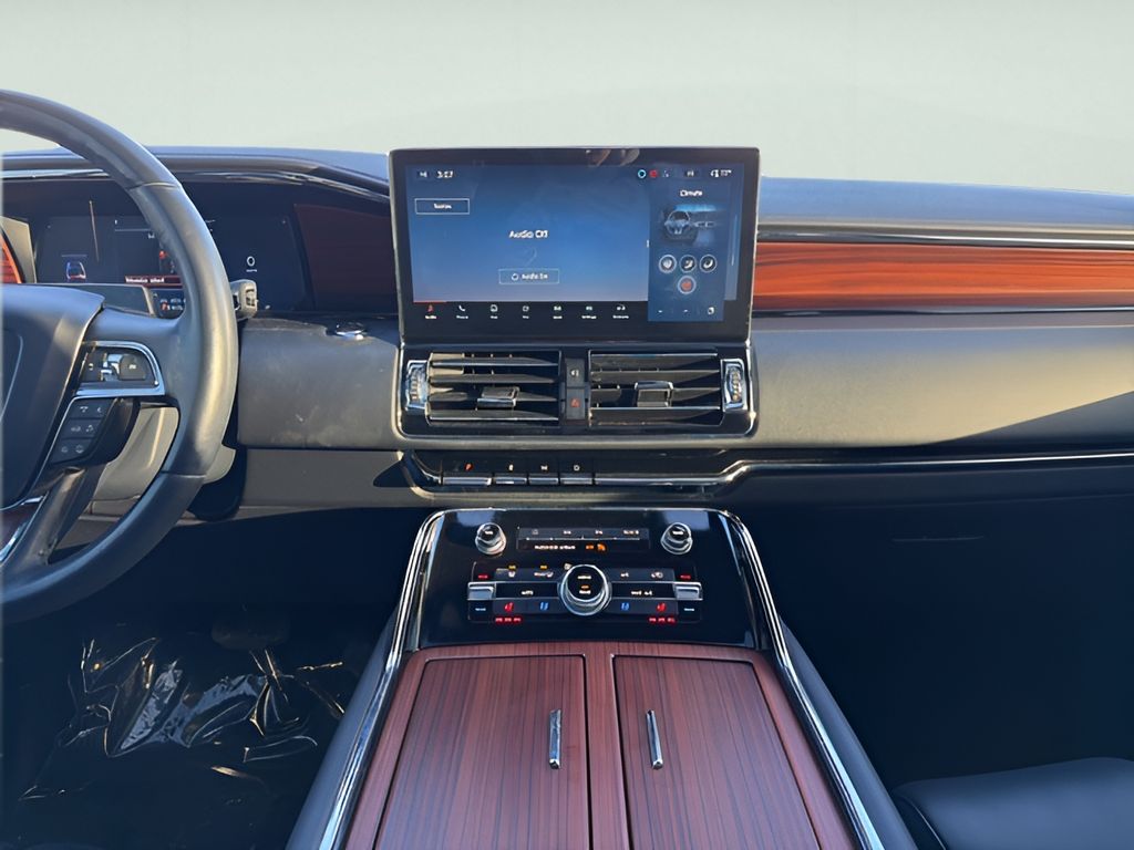 2024 Lincoln Navigator