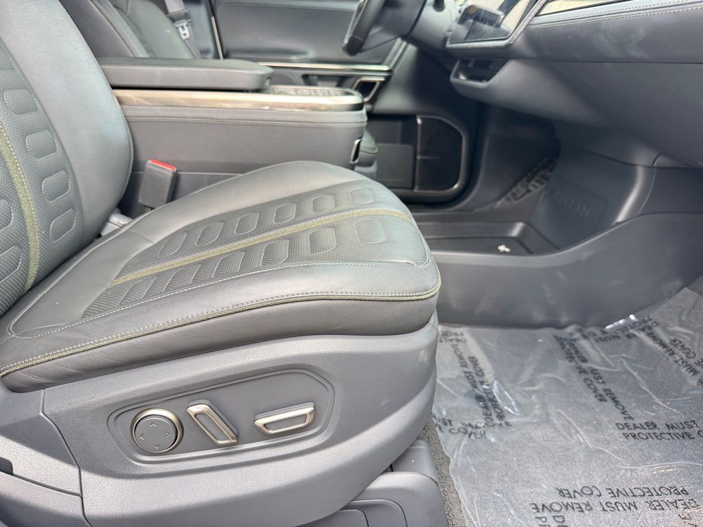 2022 Rivian R1T Adventure photo 24