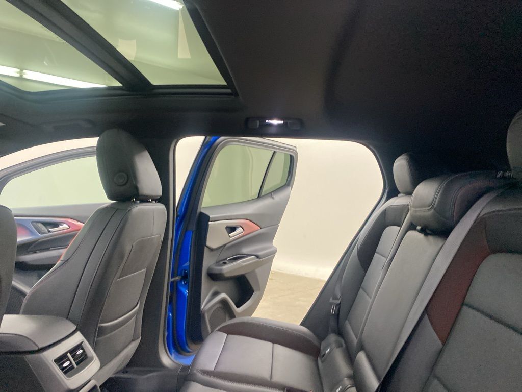 2025 Chevrolet Equinox EV RS photo