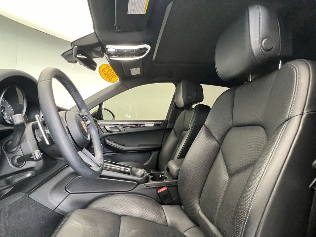Thumbnail: 2023 Porsche Macan - 5