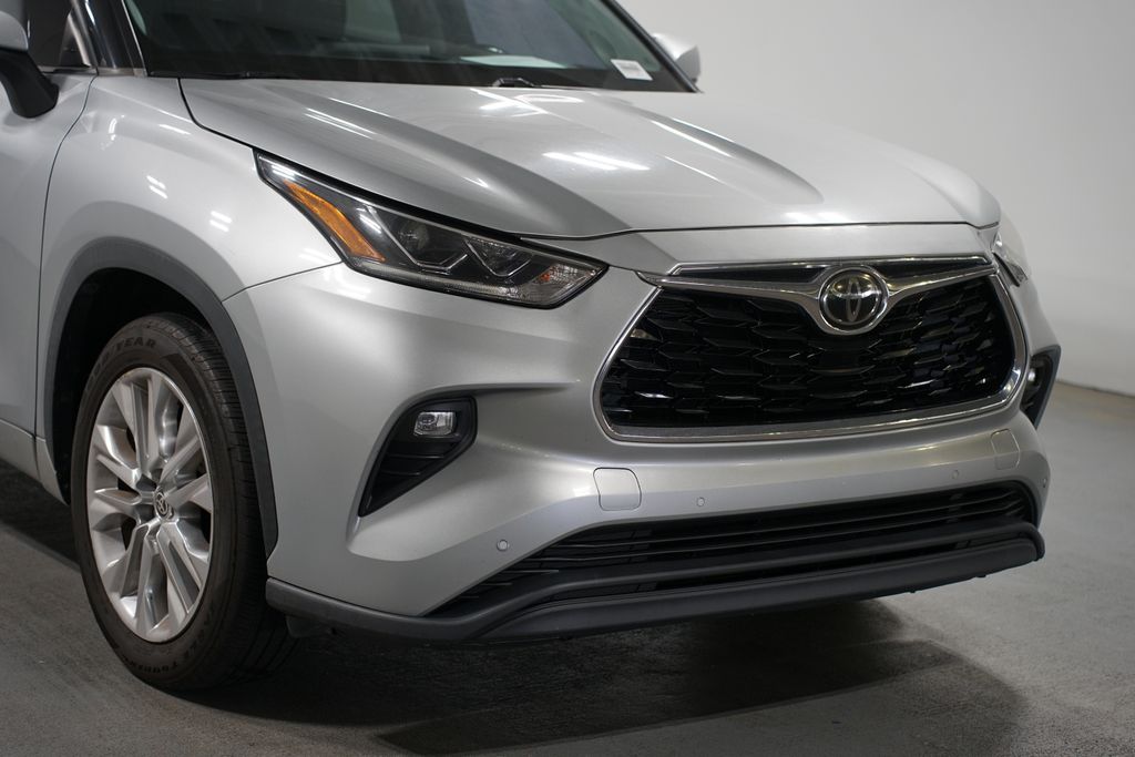 Thumbnail: 2020 Toyota Highlander - 4