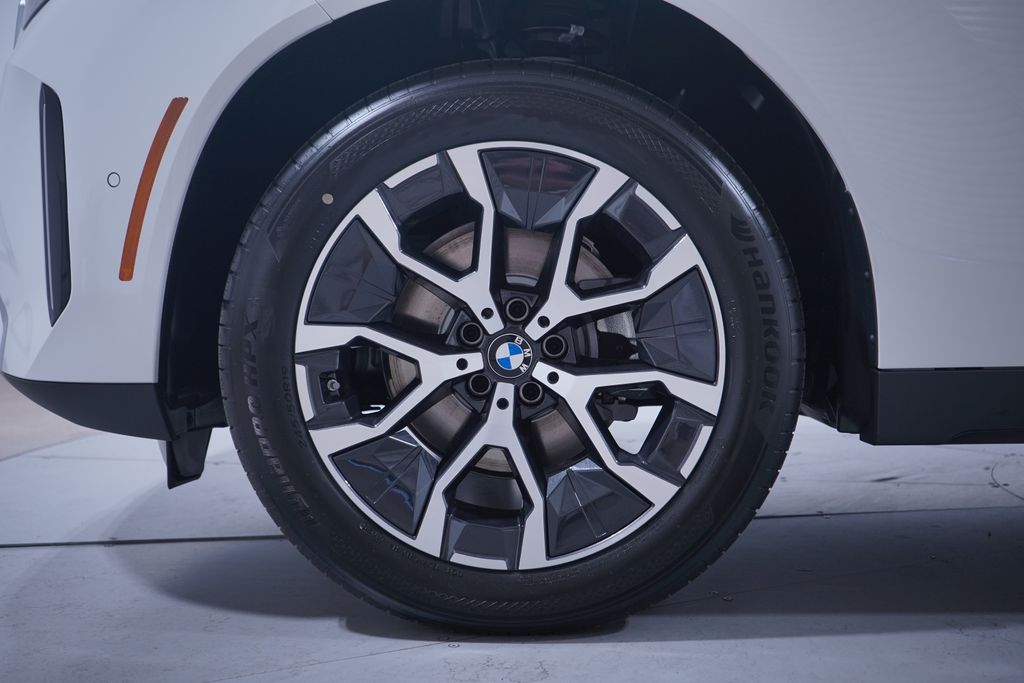 Thumbnail: 2026 BMW X3 - 2