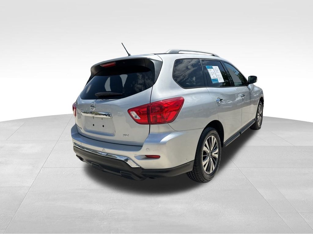 2017 Brilliant Silver Metallic Nissan Pathfinder SV FWD SUV