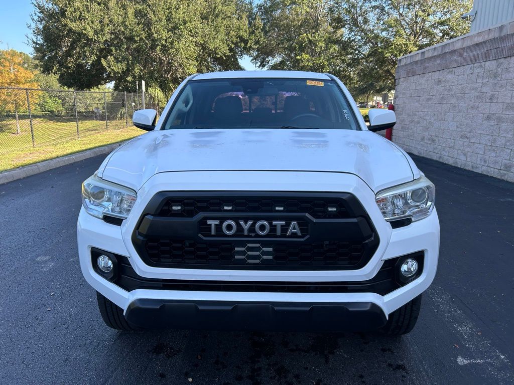Thumbnail: 2018 Toyota Tacoma - 8
