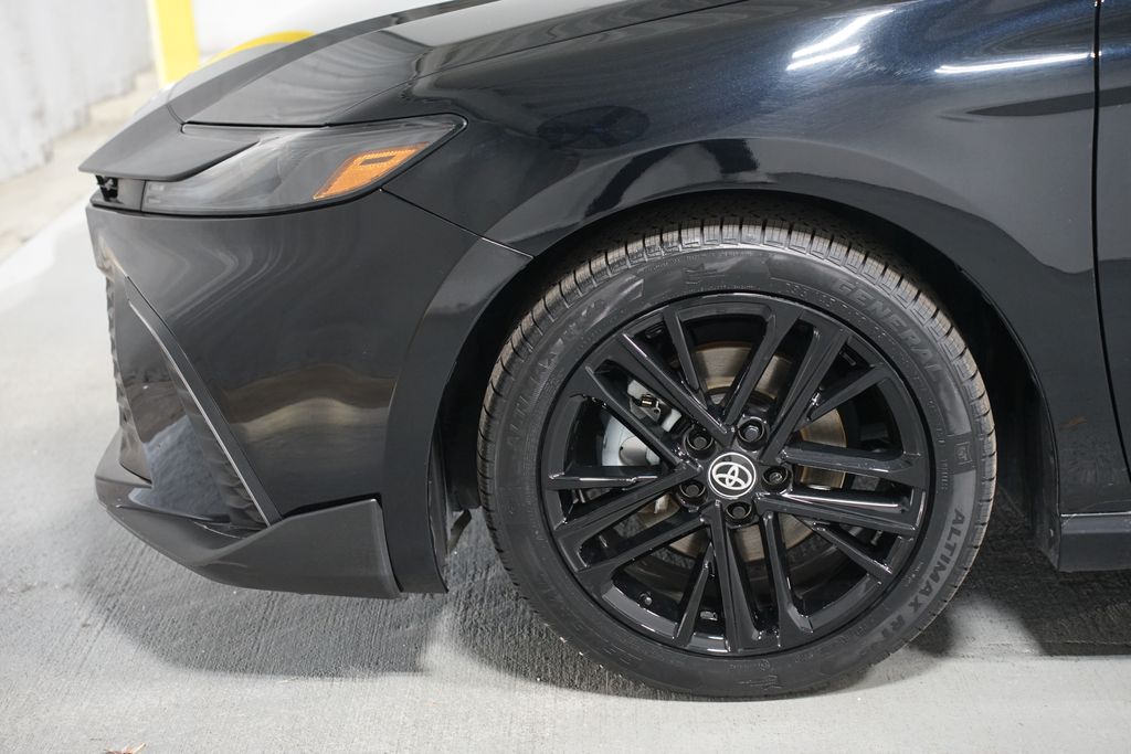 Thumbnail: 2025 Toyota Camry - 5