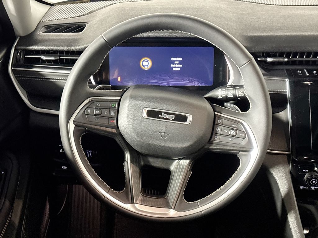 2023 Jeep Grand Cherokee Laredo X