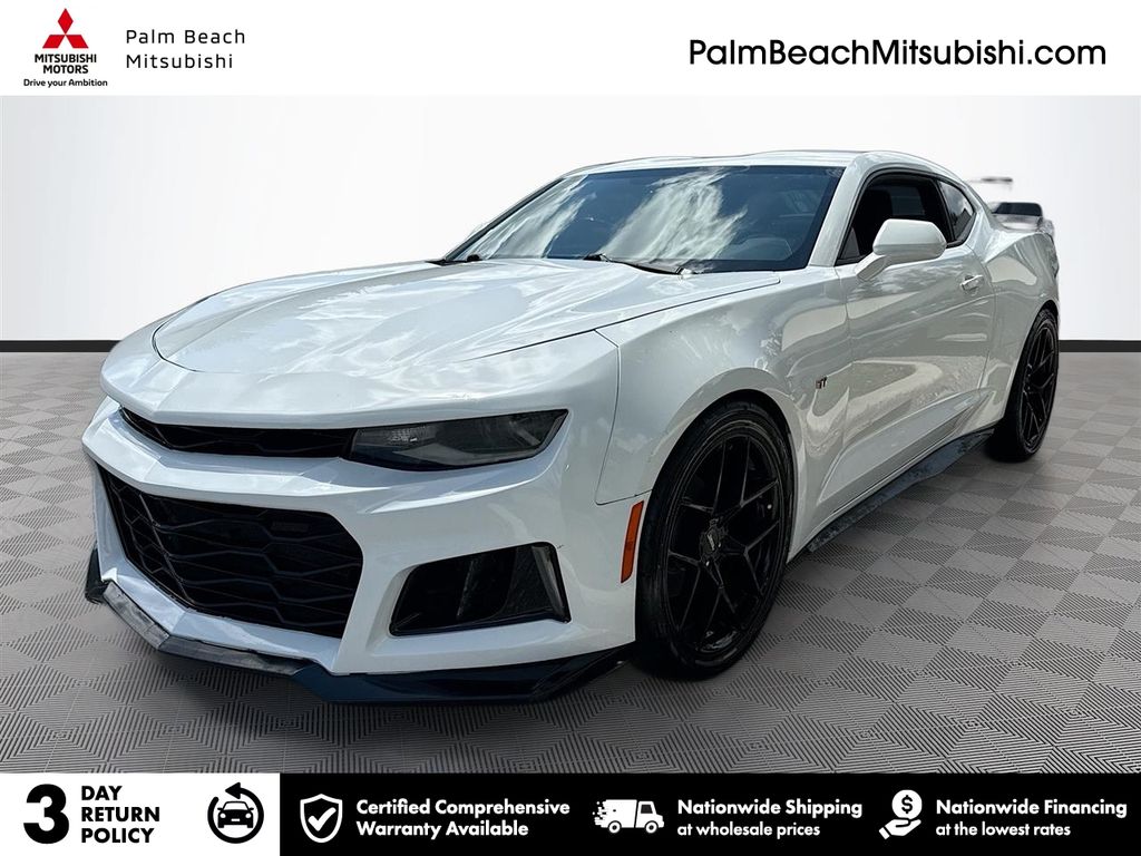 Summit White 2017 Chevrolet Camaro Coupe Rear-Wheel Drive 8-Speed Automatic