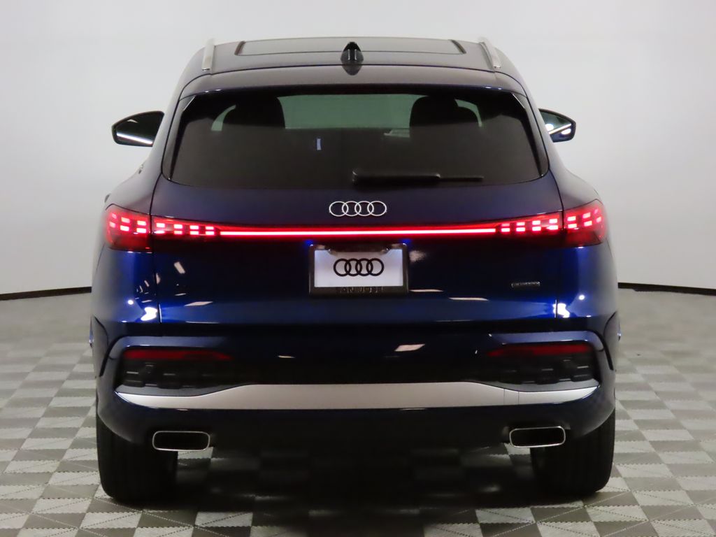 Thumbnail: 2025 Audi Q5 - 4