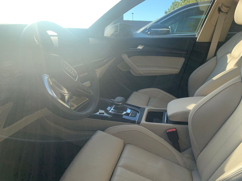Thumbnail: 2023 Audi Q5 - 6