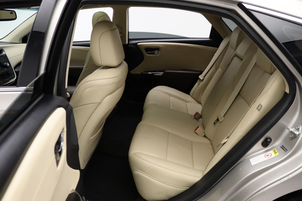 Thumbnail: 2013 Toyota Avalon - 19