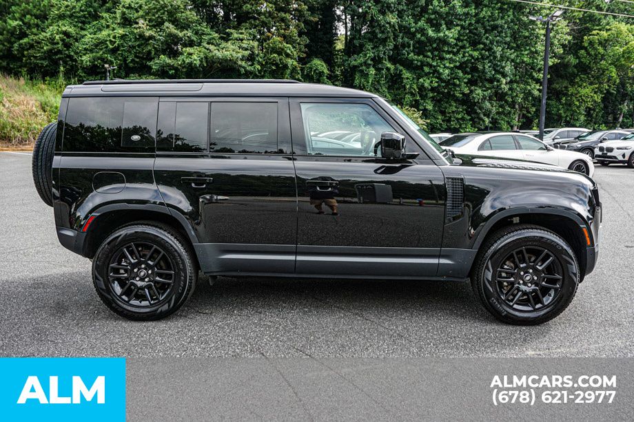 Used 2024 Black Land Rover S image 8