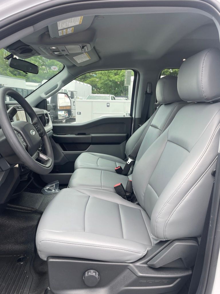 2026 Ford F-350 Chassis XL