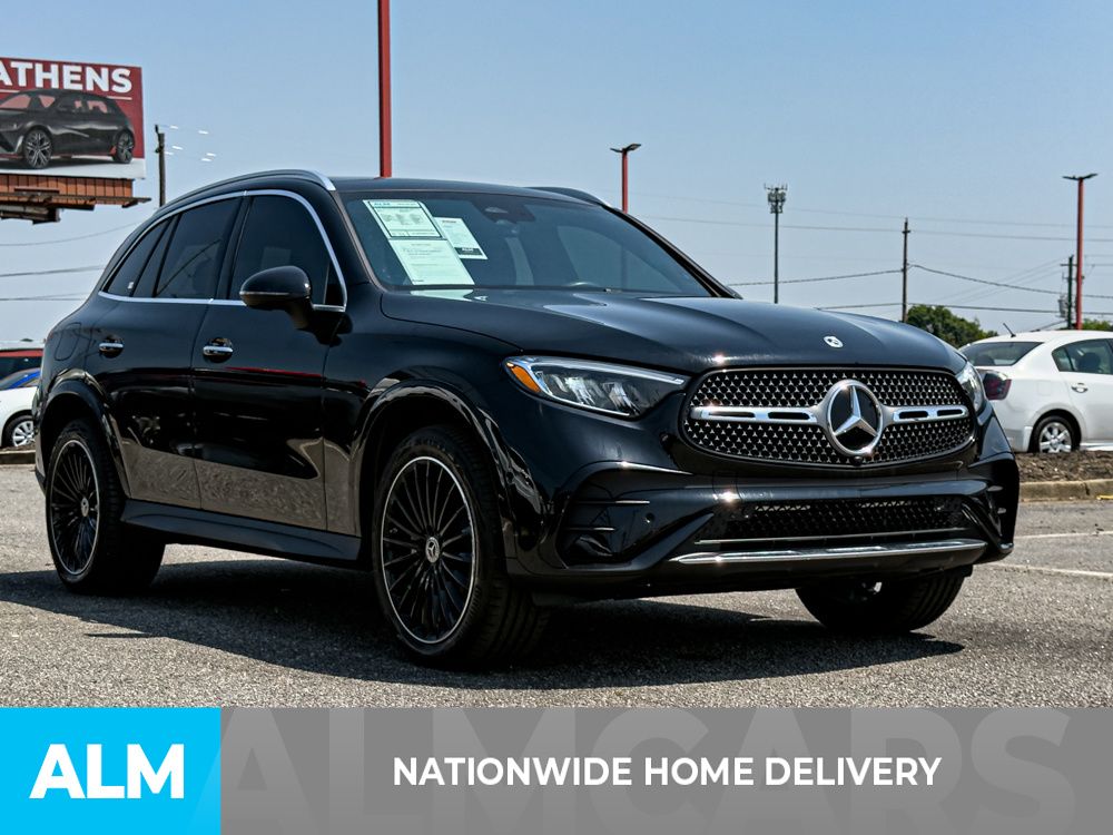 Used 2025 Black Mercedes-Benz GLC 300 image 4
