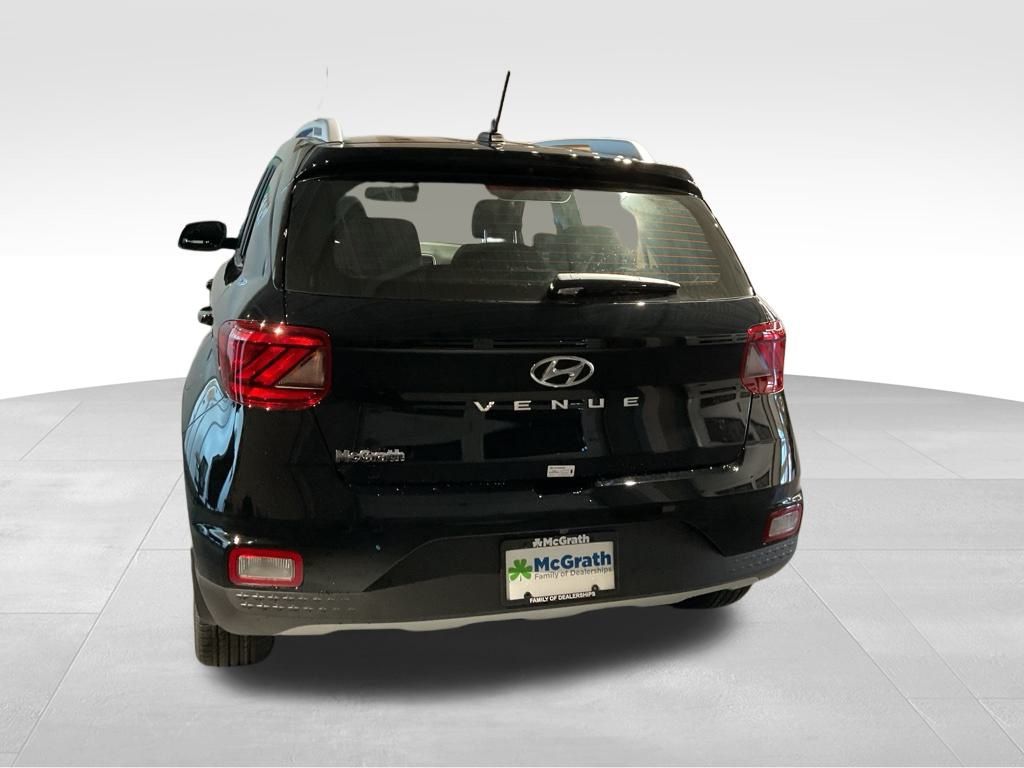 New 2026 Black Hyundai SEL image 4