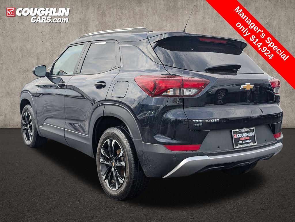 View vehicle photo 5