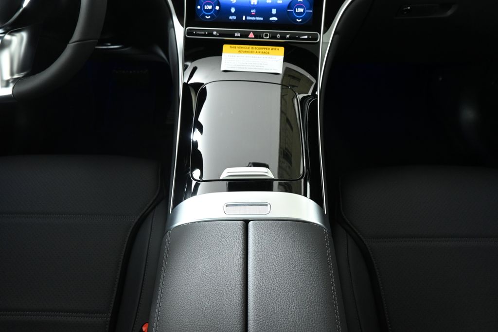 2025 Mercedes-Benz GLC 300 18