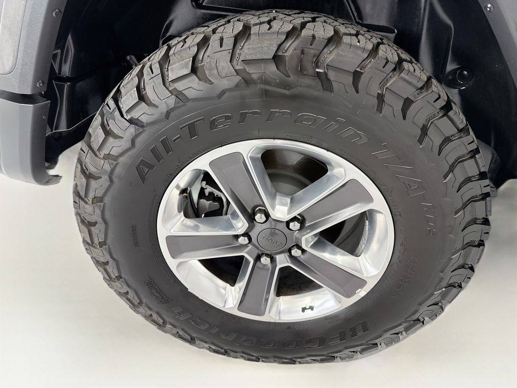 Thumbnail: 2020 Jeep Wrangler - 32