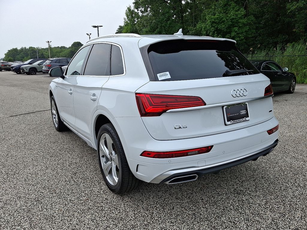 Thumbnail: 2022 Audi Q5 - 4