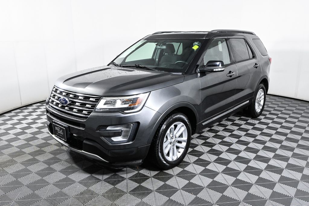 2017 Ford Explorer XLT 3