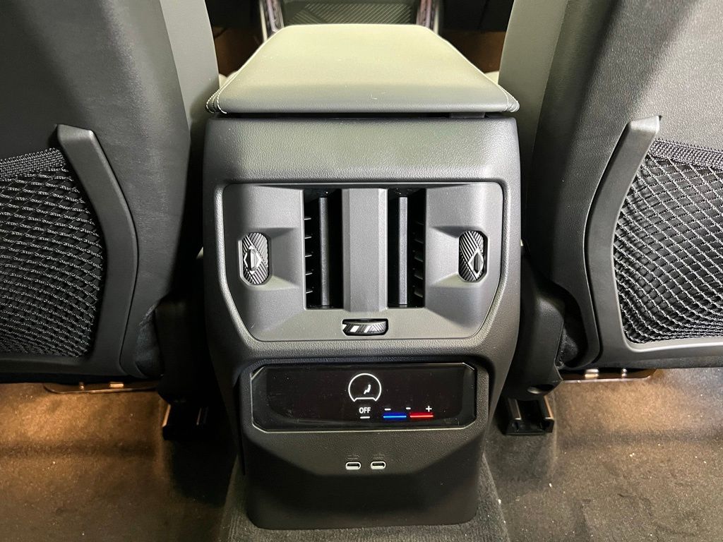 Thumbnail: 2026 BMW X3 - 9