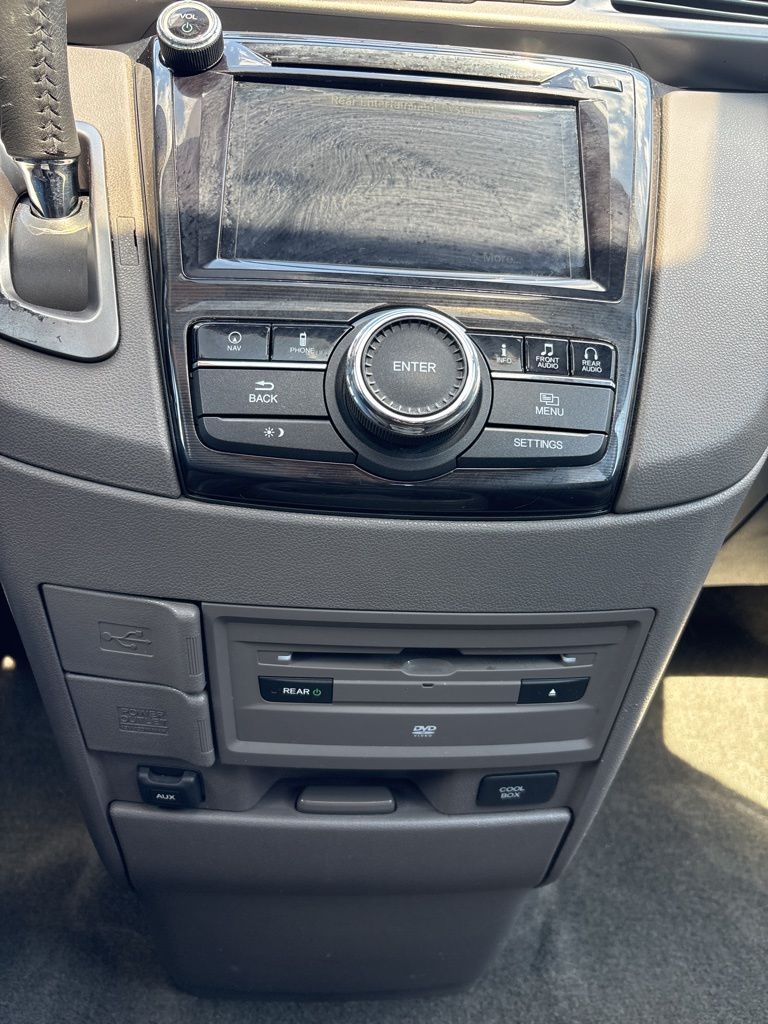 2015 Honda Odyssey Touring Elite photo 40