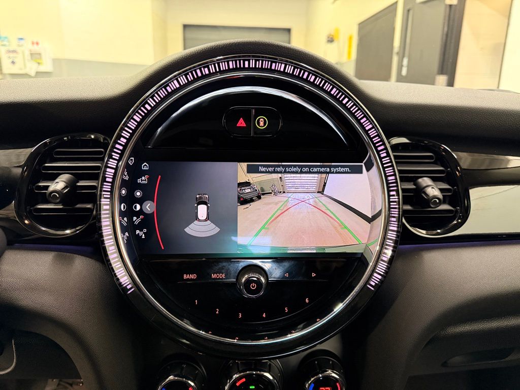 Thumbnail: 2022 MINI Cooper - 16