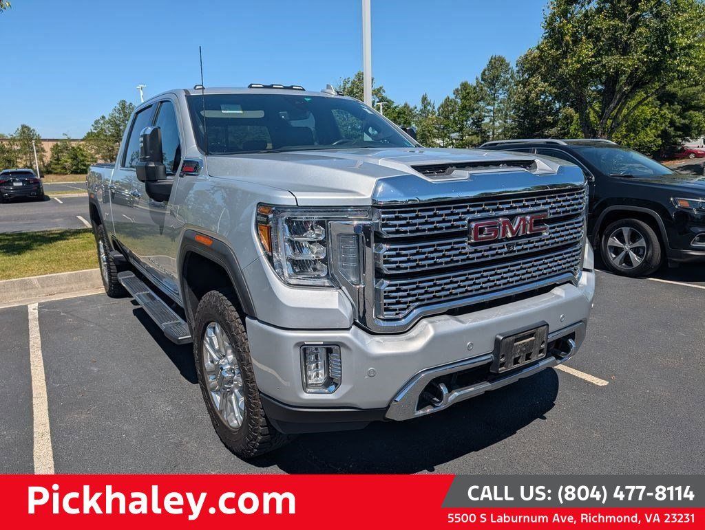2021 GMC Sierra 2500HD Denali Crew Cab 4WD Plata (Quicksilver Metallic) Camioneta Todo terreno Automática