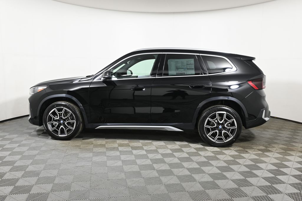 Thumbnail: 2026 BMW X1 - 2