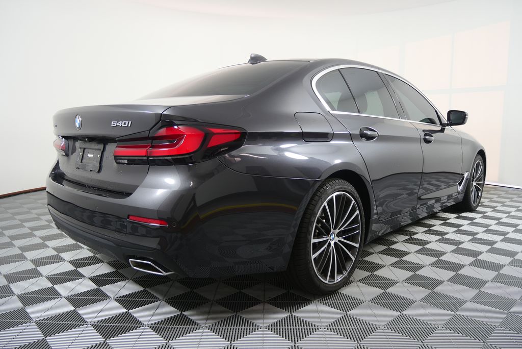 Thumbnail: 2023 BMW 5 Series - 3