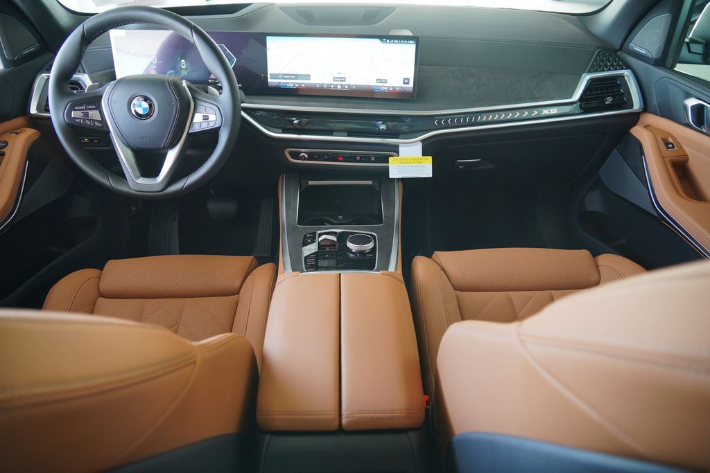 Thumbnail: 2026 BMW X5 - 13