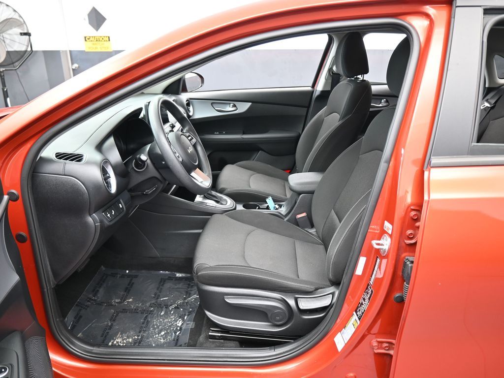 Used 2023 Fire Orange Kia LXS image 11