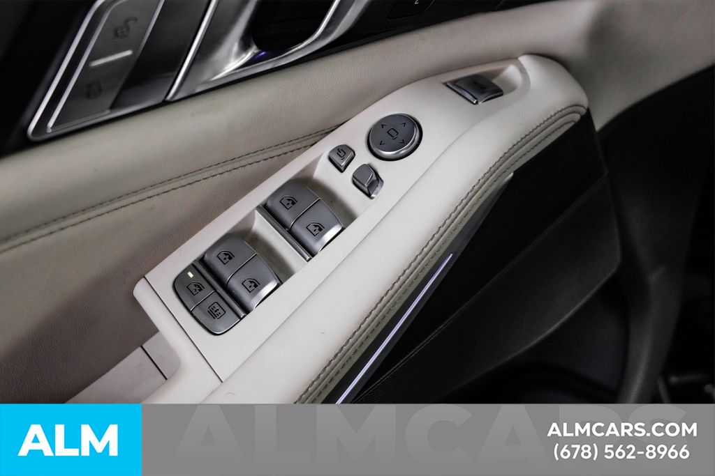 Used 2022 Black BMW xDrive40i image 54