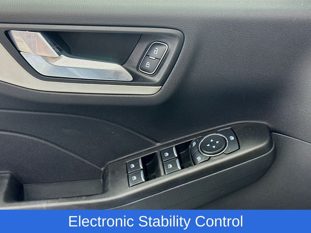 Used Car 2021 Ford Escape  Se Hybrid For Sale Under $25,000 In Austin, Texas