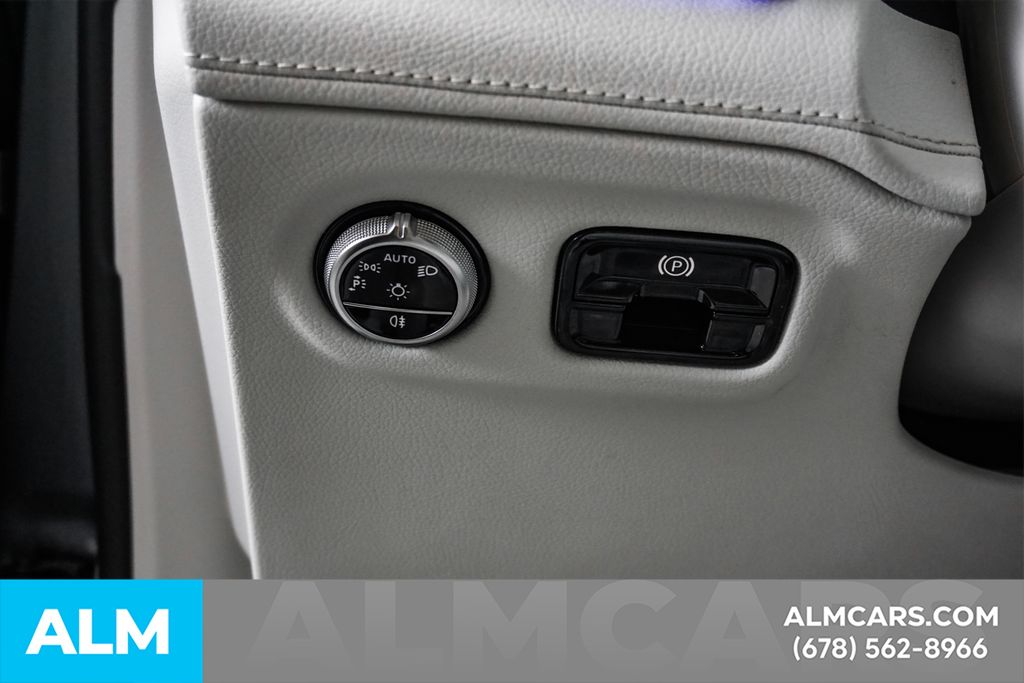 Used 2023 Gray Mercedes-Benz 350+ SUV image 33