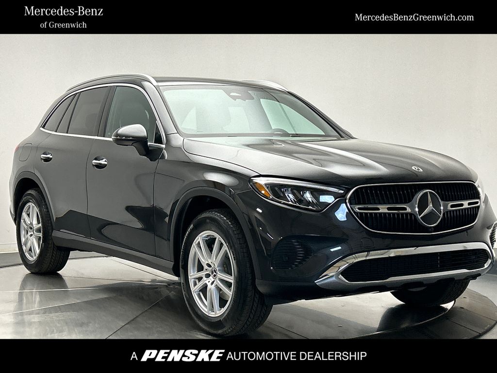 2025 Mercedes-Benz GLC 300 Hero Image