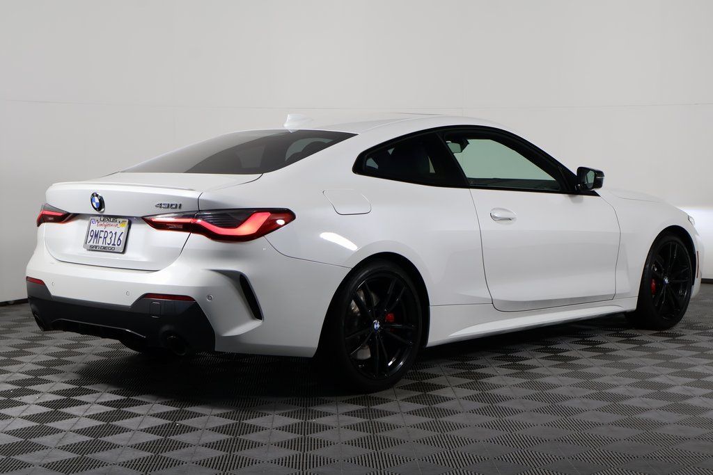 Thumbnail: 2022 BMW 4 Series - 4